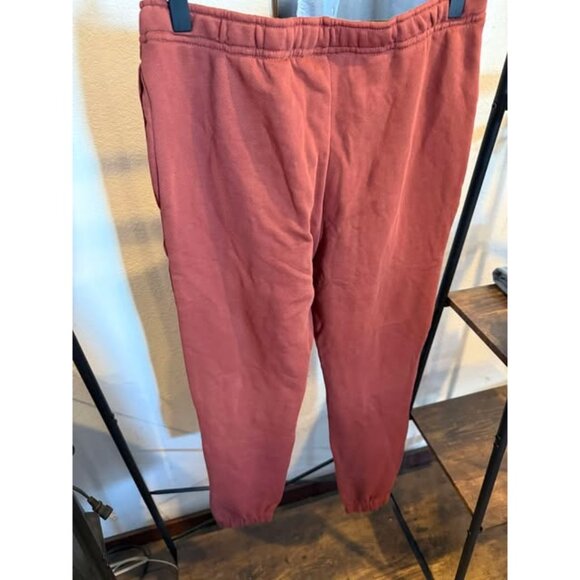 Womens Leisure Studio Mid-Rise Essential Joggers - Universal Thread Rust XS - Picture 2 of 3